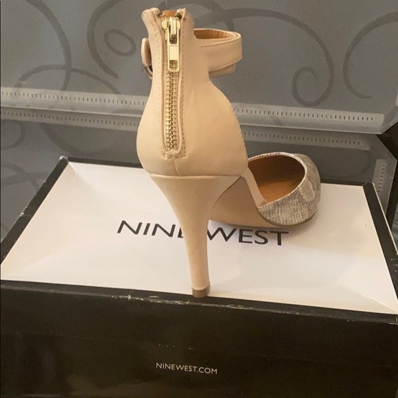 Heels - Picture 2 of 2